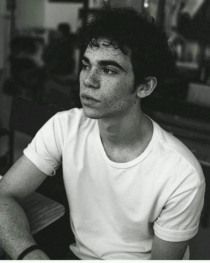 Moda Cameron Boyce