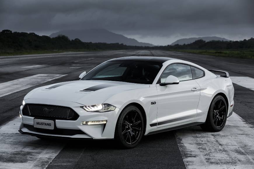 Moda Mustang GT