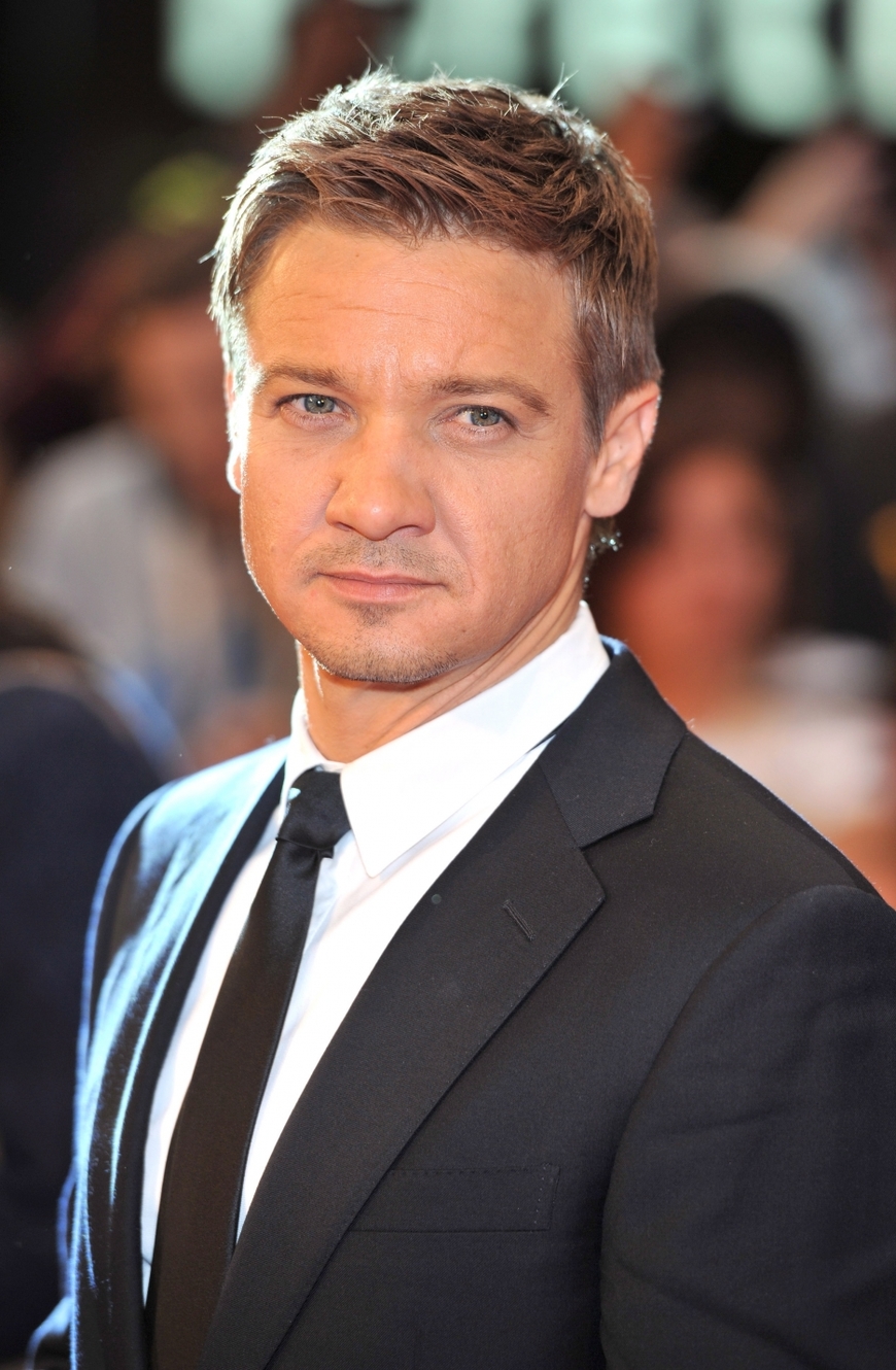 Fashion Jeremy Renner