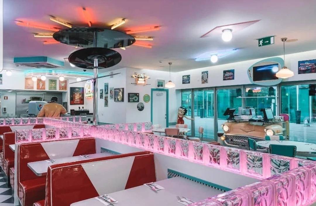 Fashion The Fifties American Diner

