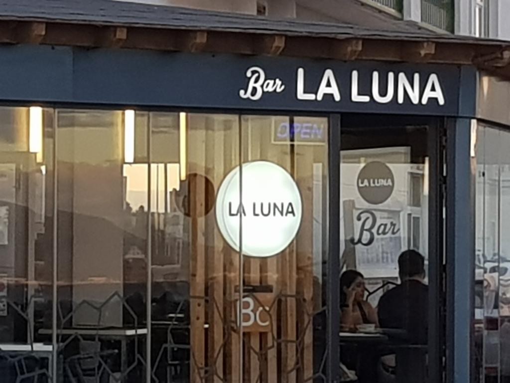 Restaurants La Luna Restaurante