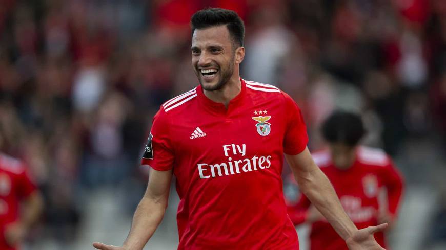 Samaris (médio) 30 anos Grécia 