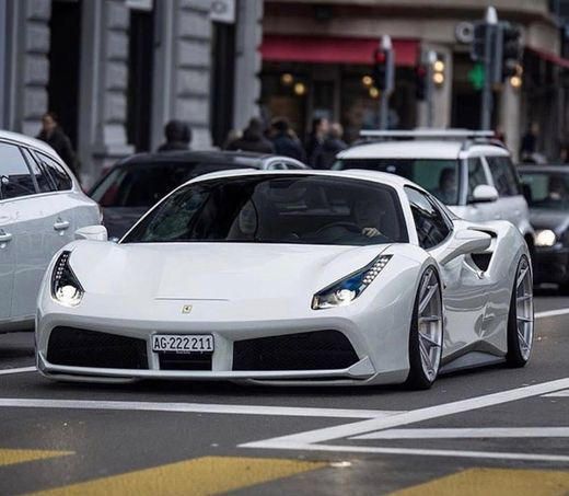 Ferrari Branco