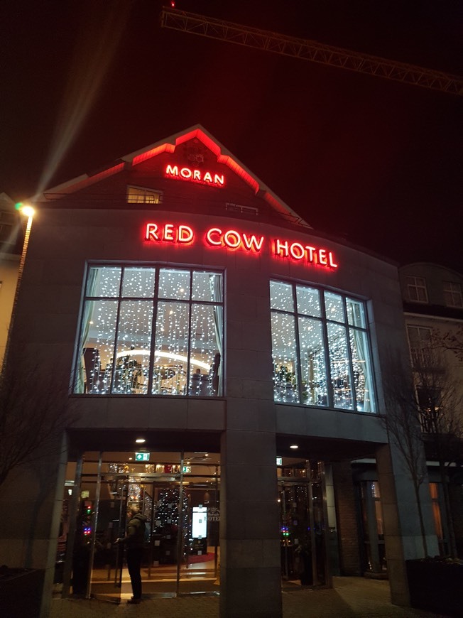 Lugar Red Cow Moran Hotel