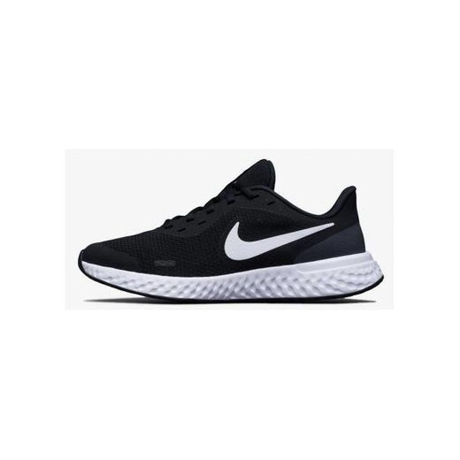 Nike Revolution 5 