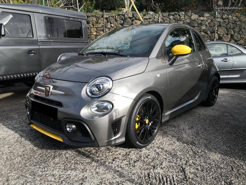 Social Fiat 500 abarth