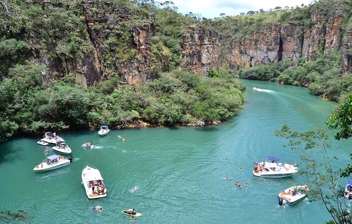 Moda Canyons de Furnas em Capitólio