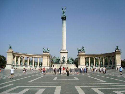 Plaza de los Héroes