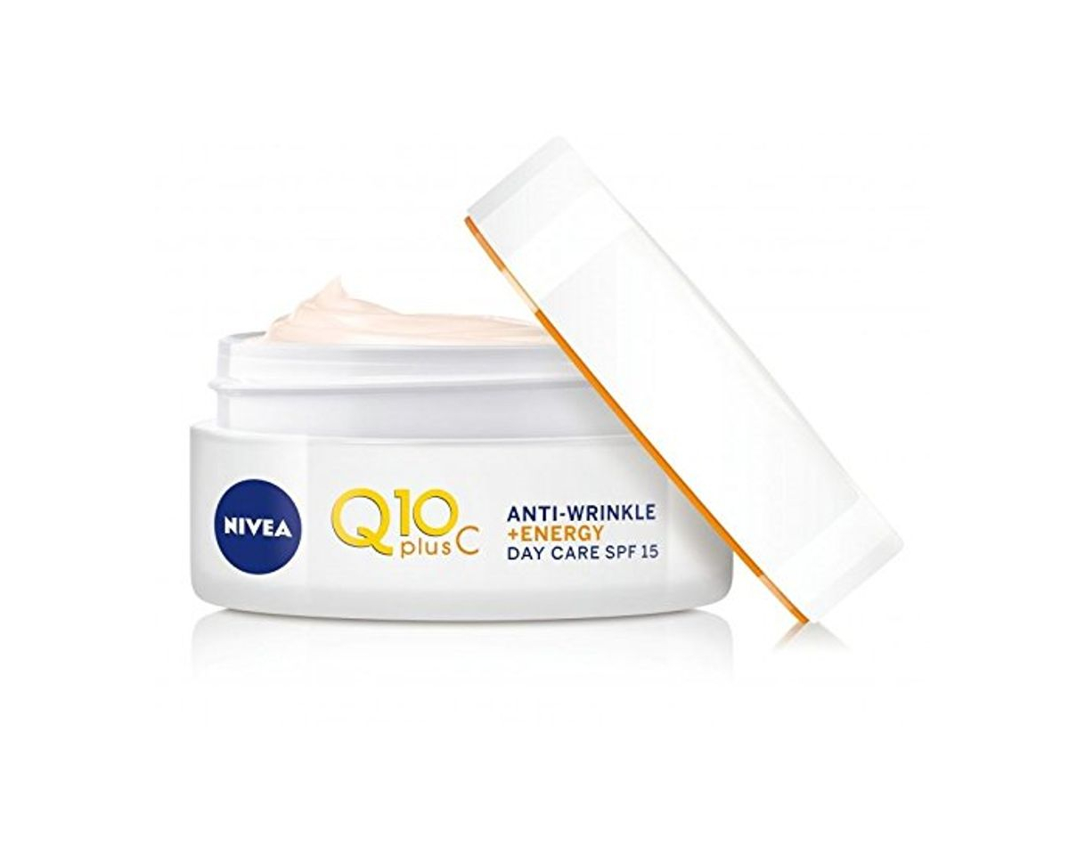 Products Crema de día con vitamina C para piel cansada y opaca Nivea Q10 Plus C antiarrugas con Energy SPF 15