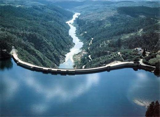 Castelo de Bode Dam