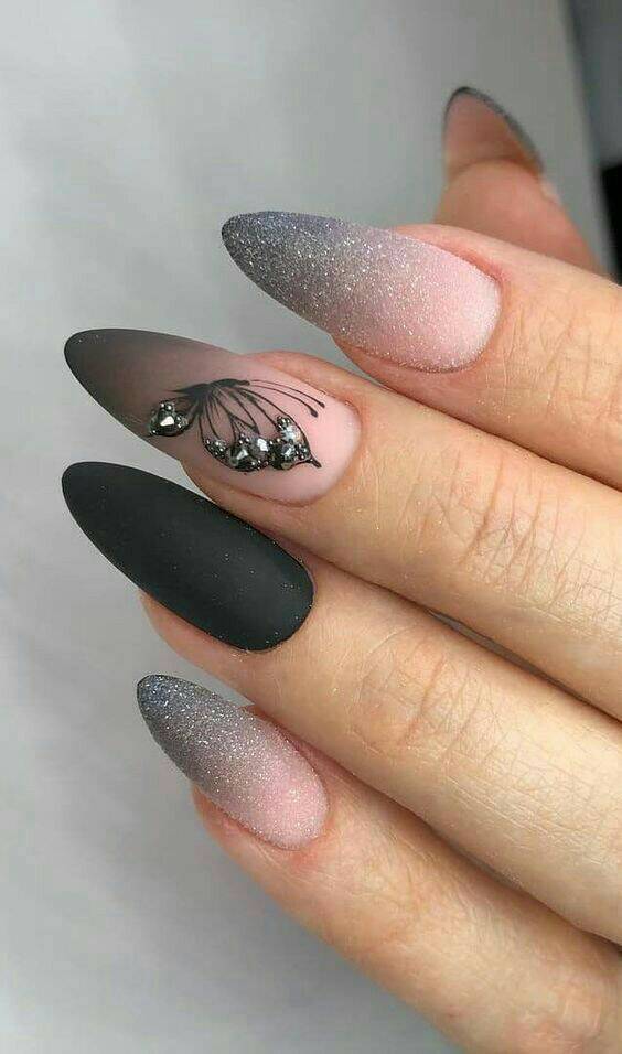 Moda Nails