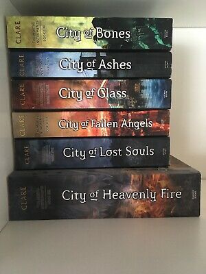 Book The Mortal Instruments Slipcase and S/wrap