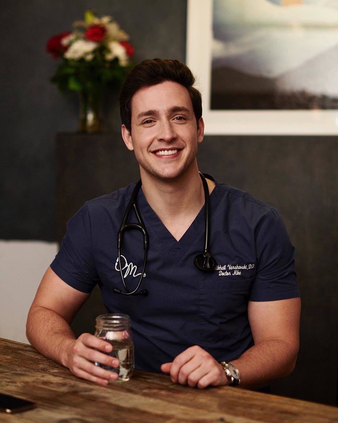 Social Doctor Mike - YouTube