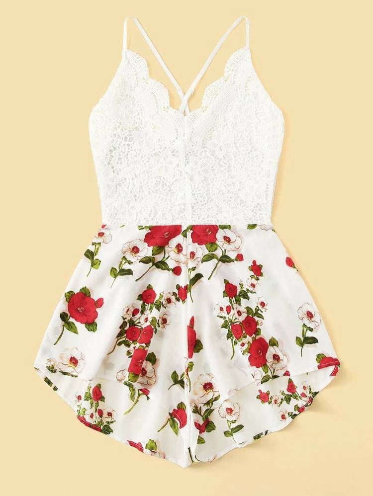 Moda Macacão floral 💮