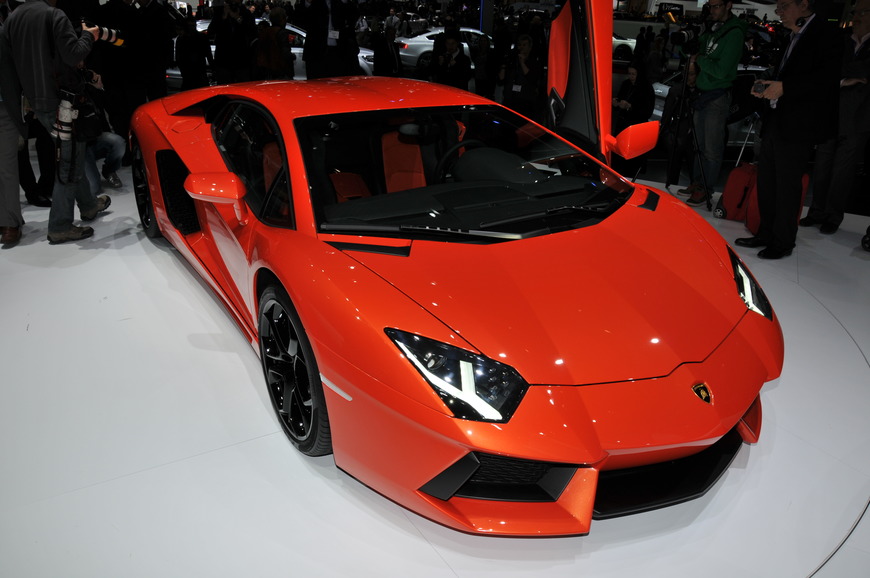 Lamborghini Aventador - Wikipedia