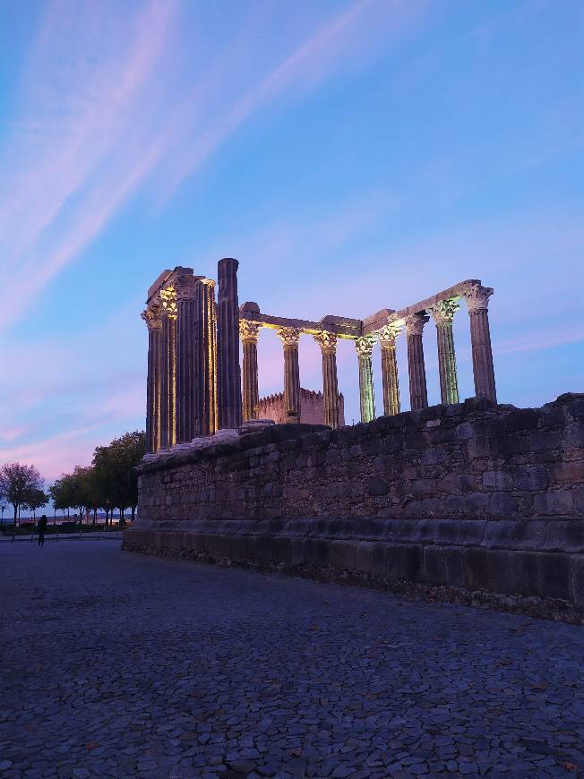 Place Évora