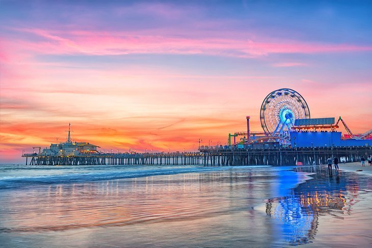 Place Santa Monica Beach