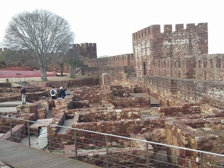 Place Castelo de Silves