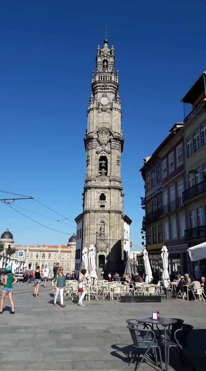 Place Clérigos Tower