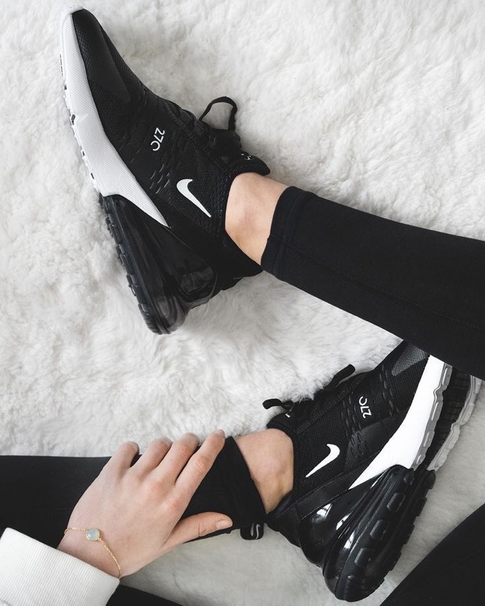 Social Nike Air Max 270