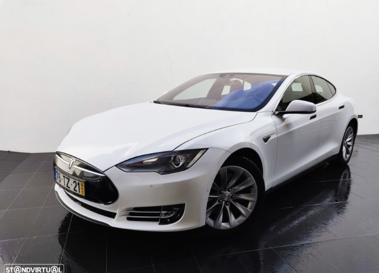 Social Tesla