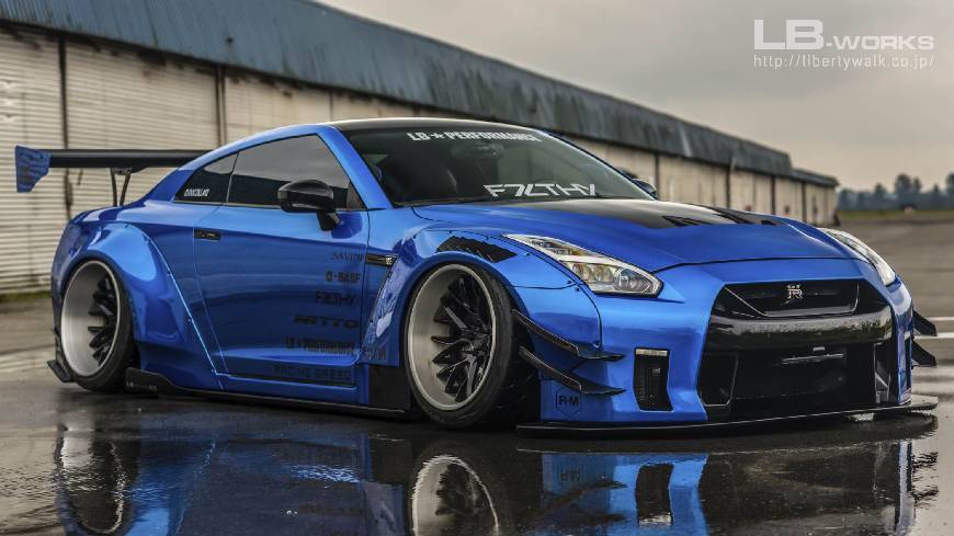 Social Nissan GTR 