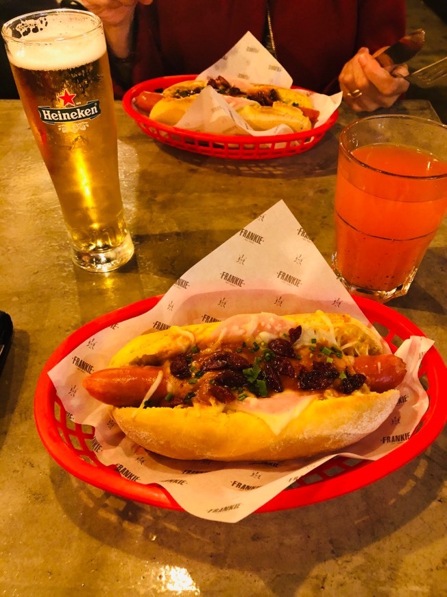 Restaurantes Frankie Hot Dogs