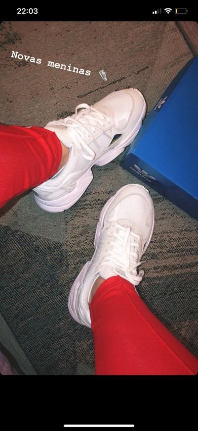 Social adidas Falcon W