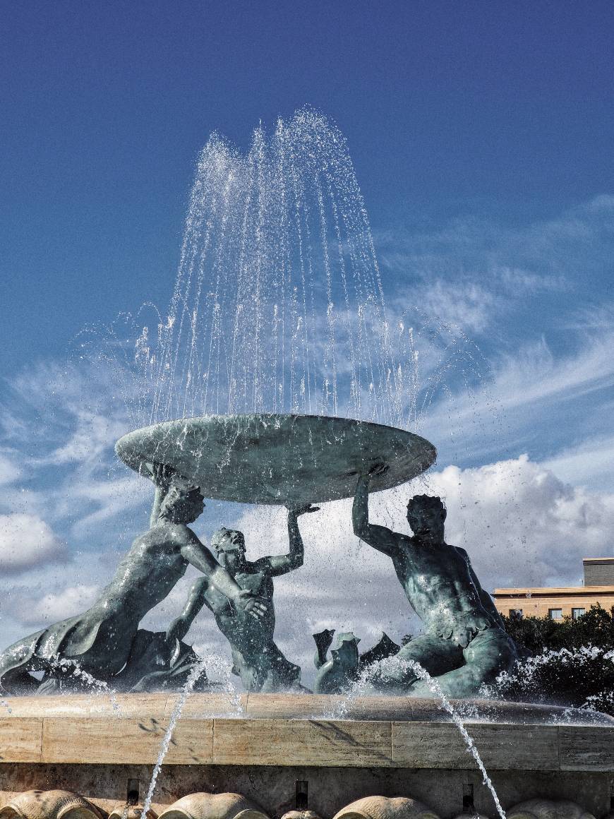 Place Triton Fountain