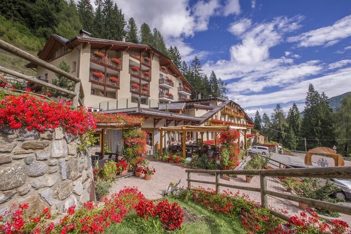 Lugar Chalet Al Foss Alp Resort