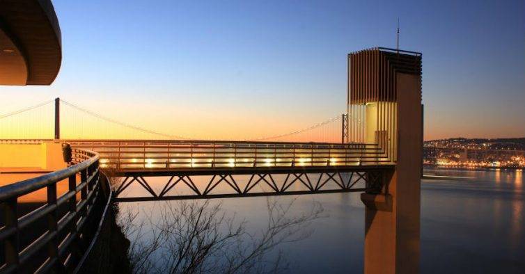 Place Elevador Panorâmico da Boca do Vento