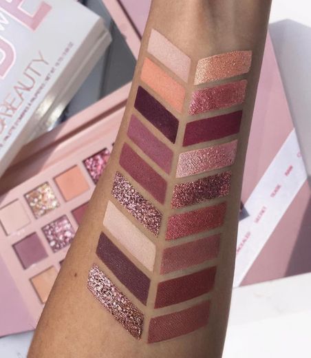 HUDA BEAUTY The New Nude Eyeshadow Palette