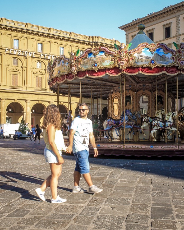 Place Piazza della Repubblica