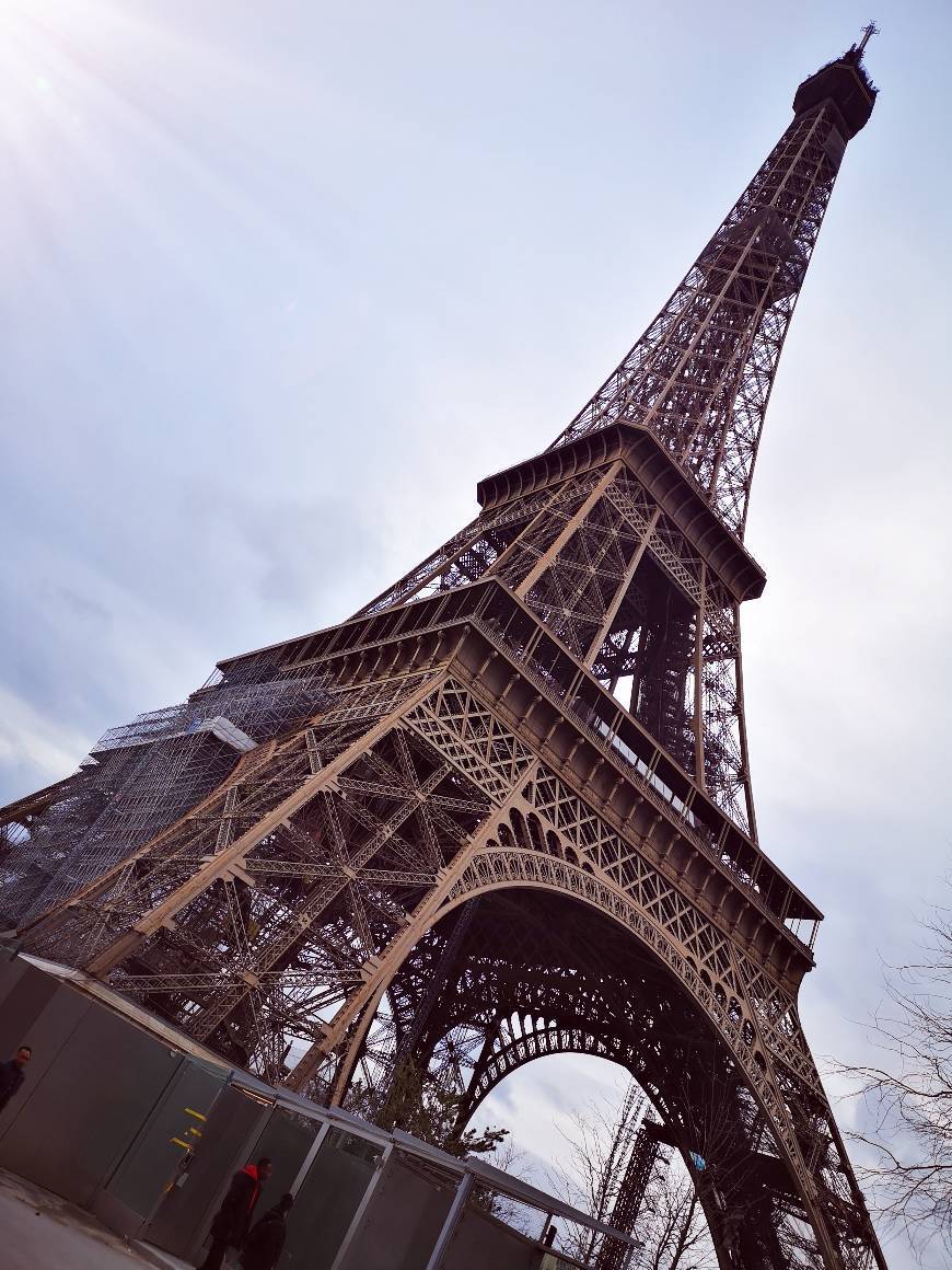Place Torre Eiffel