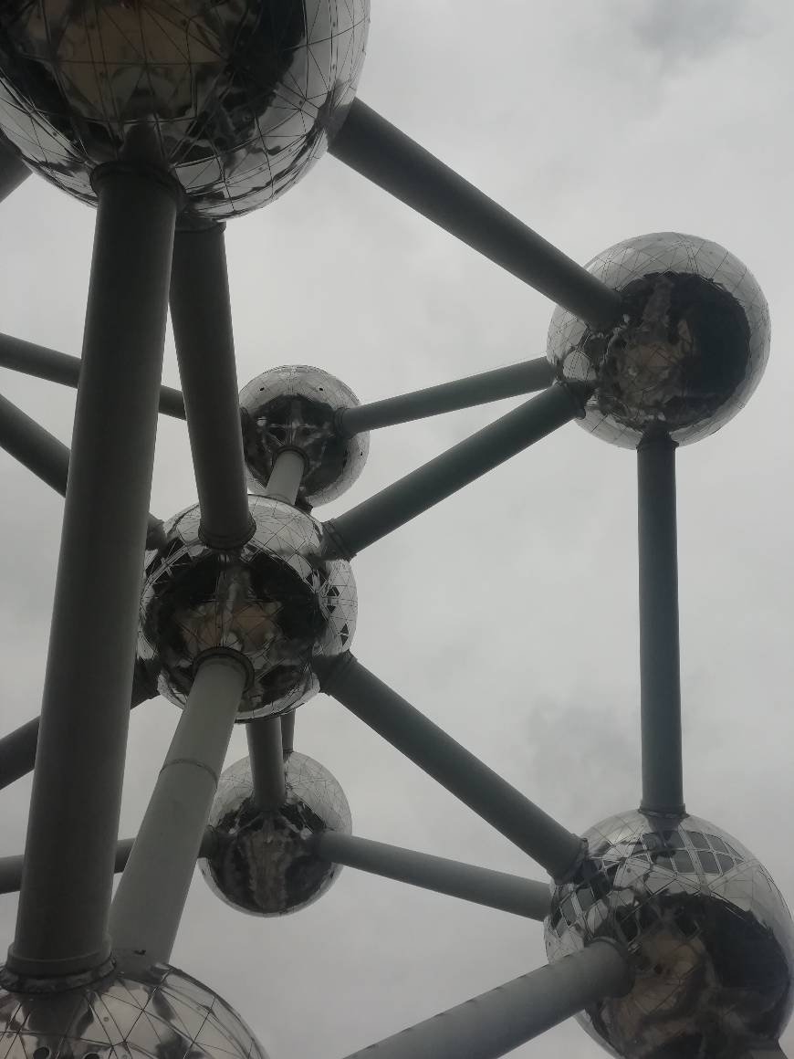 Place Atomium