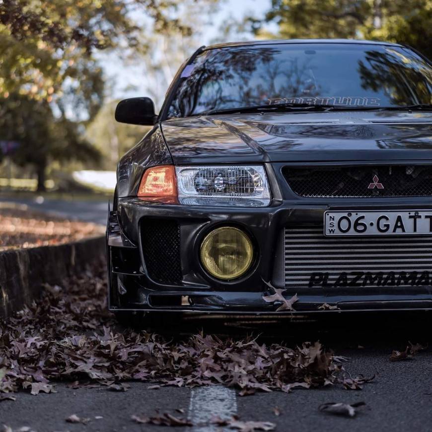 Social Mitsubishi Evolution VI