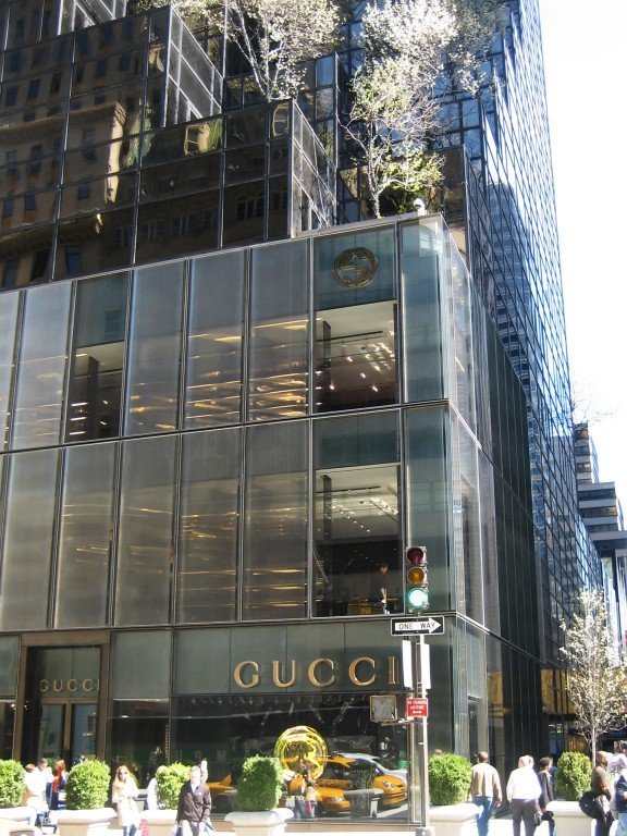 Place Gucci