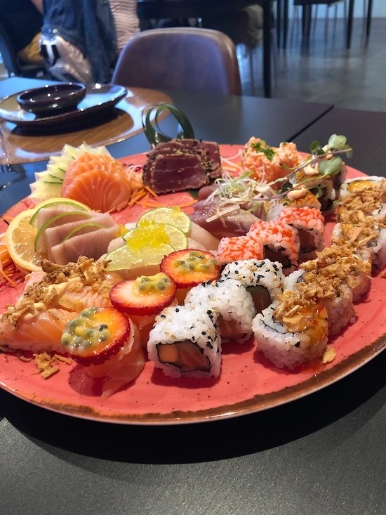Restaurantes Wine & Sushi