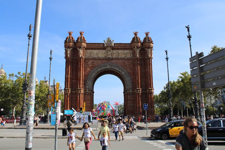 Place Arc de Triomf