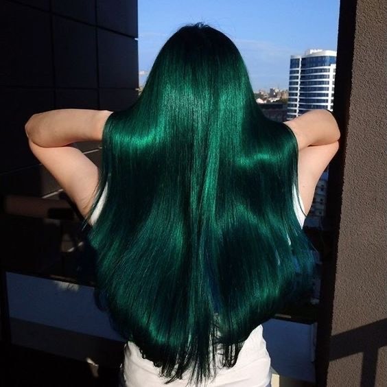 Social Dark Green Hair