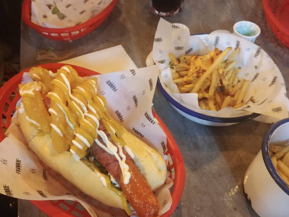 Restaurantes Frankie Hot Dogs