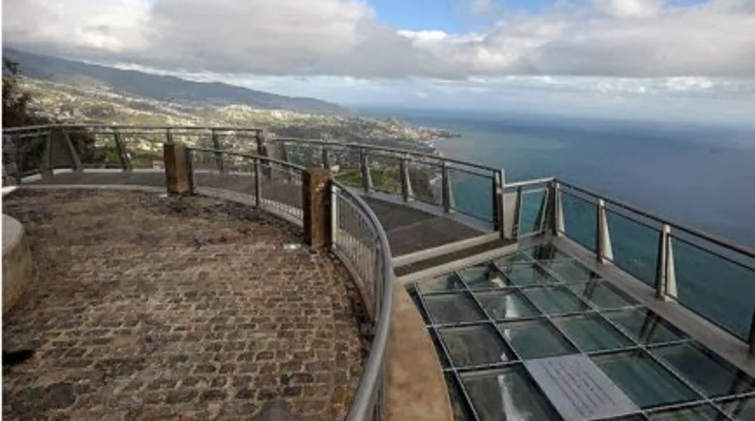 Place Cabo Girão