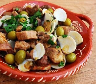 Moda Carne de Porco à Alentejana - Portuguese Pork with Clams - YouTube