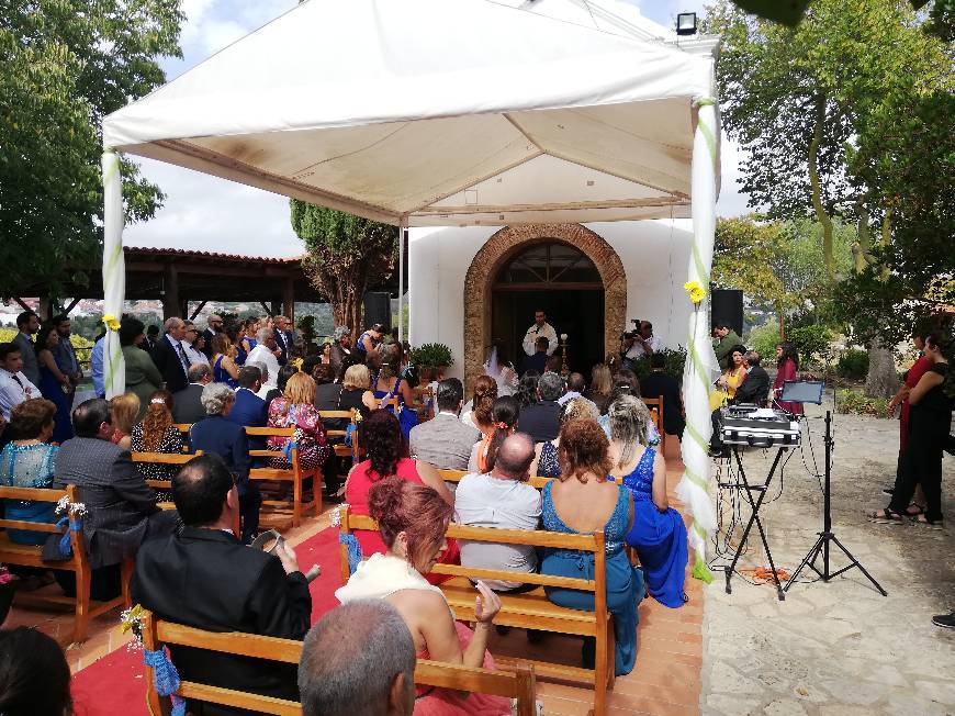 Restaurantes A Tufeira de Nossa Senhora do Livramento,Lda