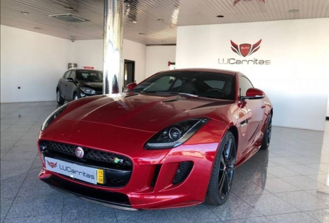 Social Jaguar F-TYPE 
