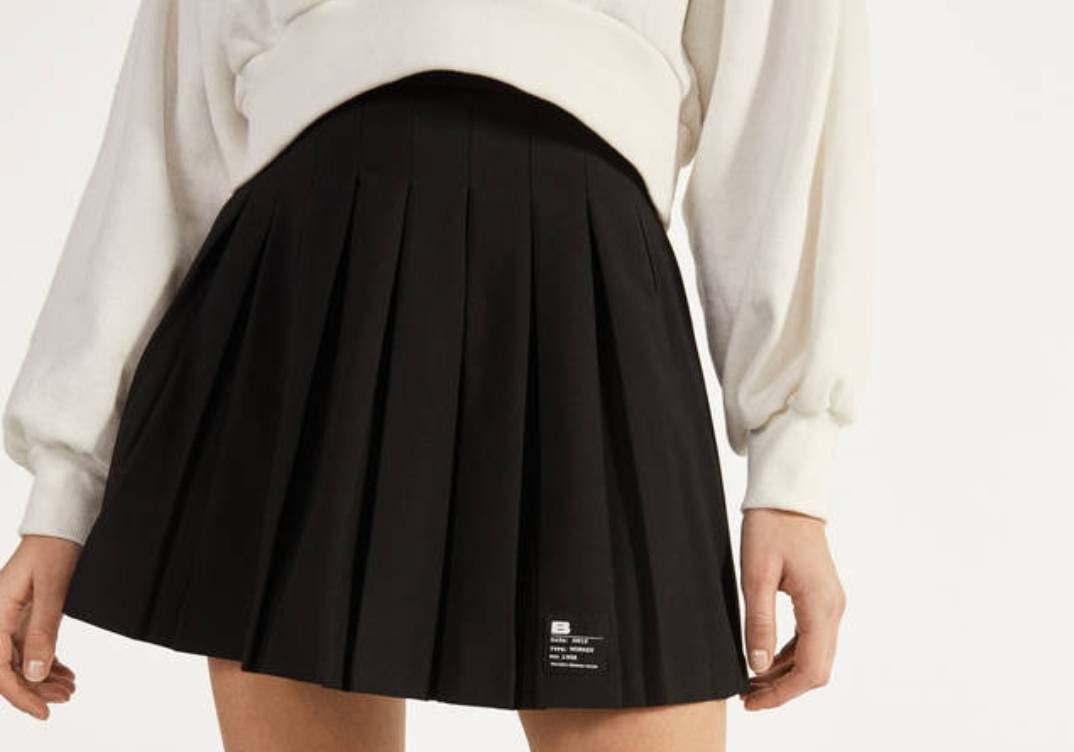 Moda Pleated mini skirt

