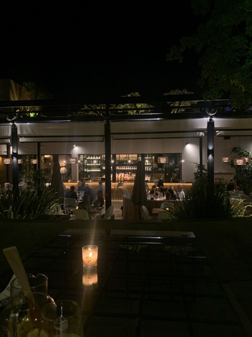 Restaurants Breathe Marbella - Restaurant Gastrobar & Garden