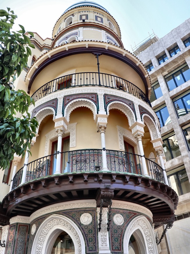 Place Edificio de La Adriática