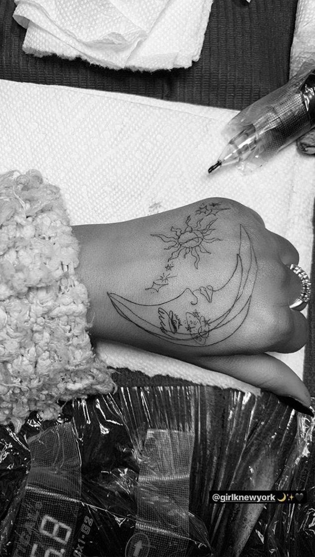 Fashion Ariana Grande tattoo 