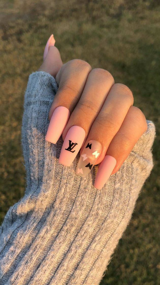 Fashion Louis Vuitton Nails 